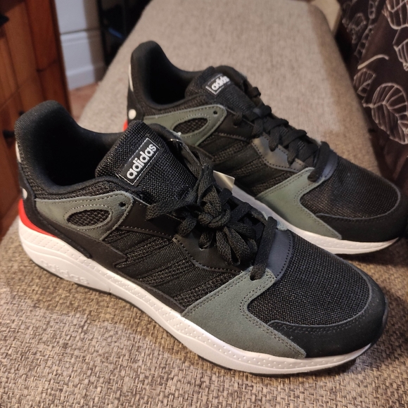 adidas running shoes, size 10.5 men, black/gray - Picture 2 of 4